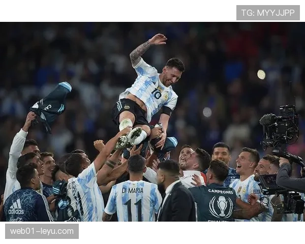 南美足球辉煌岁月：传奇球队与巨星铸就绿茵史诗